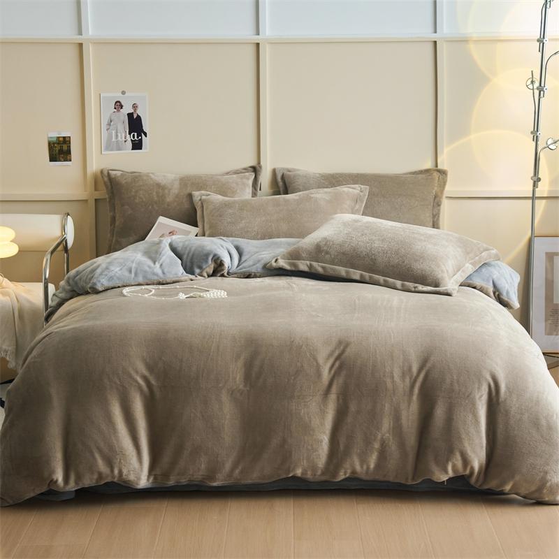 Thickened autumn and winter solid color double-parcel milk fleece warm quilt cover