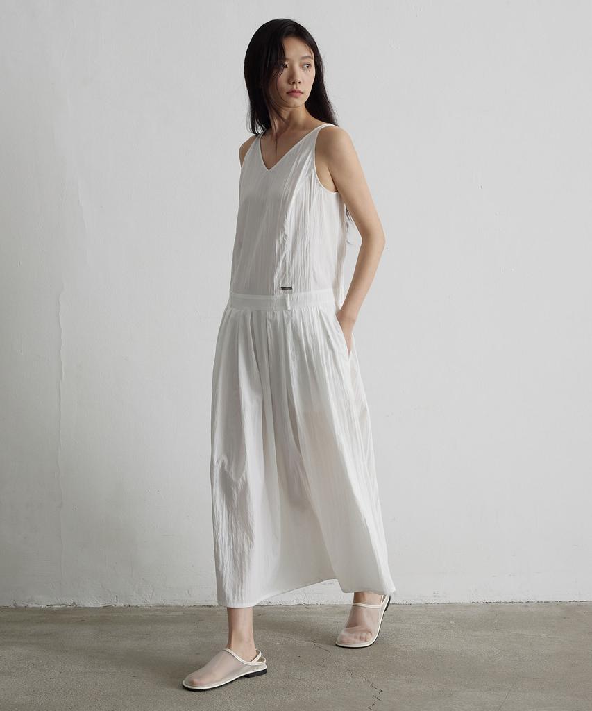 Artid Low Waist Pleated Dress_White