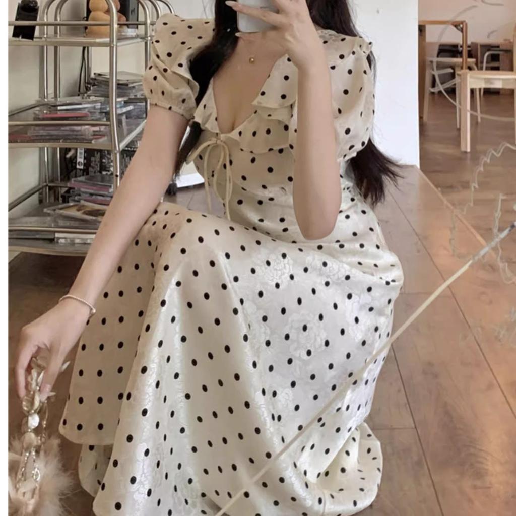 Summer new French retro apricot polka dot dress for women with waist temperament and thin seaside vacation dress