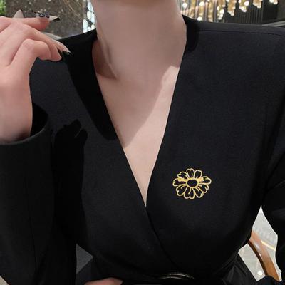 Spilla da Donna Superficie Liscia Design a Fiore di Sole Vuoto Spilla da Bavero Fibbia Antiscivolo Distintivo per Sciarpe Accessori per Abbigliamento e Borse