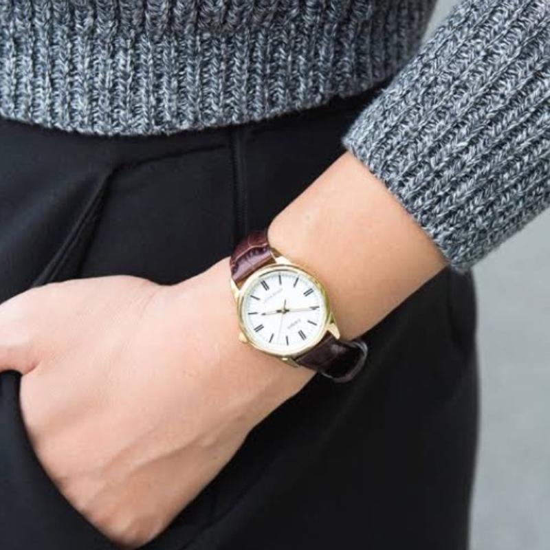 Casio STANDARD Serie DRESS Serie Modisch Retro Einfach Quarzwerk Lederarmband Japanische und Koreanische Uhr Damenuhr Gold LTP-V005GL-9B