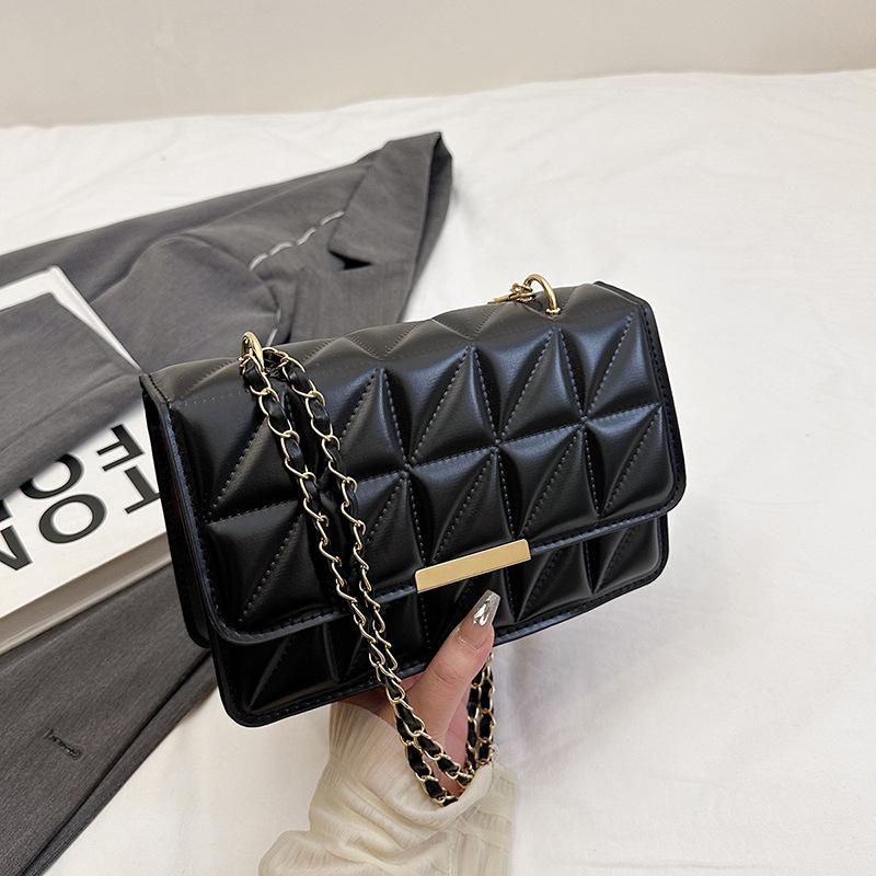 

Повседневная трендовая сумка-мессенджер, простая модная маленькая квадратная сумка для женщин 2025 года, новинка лета, простая повседневная сумка через плечо для женщин чёрный