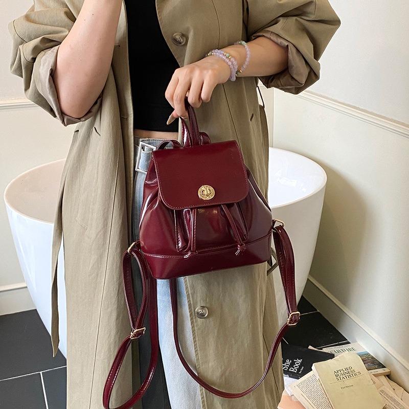 Simple and Fashionable Commuter Small Backpack Women's Autumn and Winter New Hand Carrying Bucket Bag Texture Backpack Bag