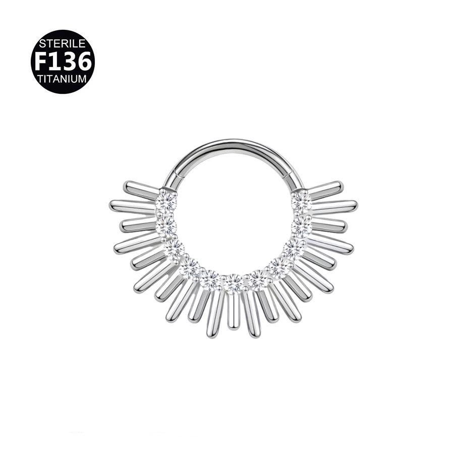 Anello in Lega di Titanio G23 2024 con Frange Intagliate per Naso e Orecchio - Gioiello Piercing Raffinato