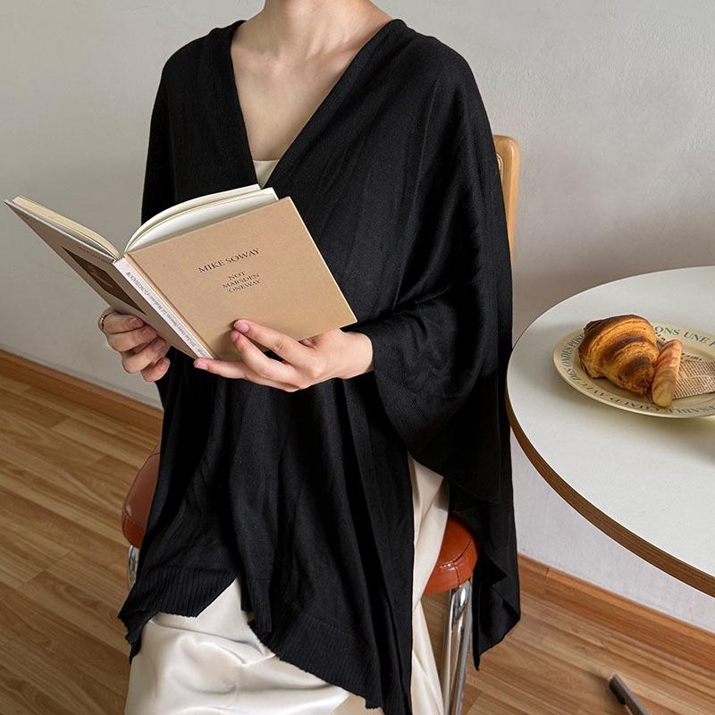 Temperamental Slimming Knitted Shawl: Women's Solid Color Sleeveless Cardigan for Air-Conditioned Rooms