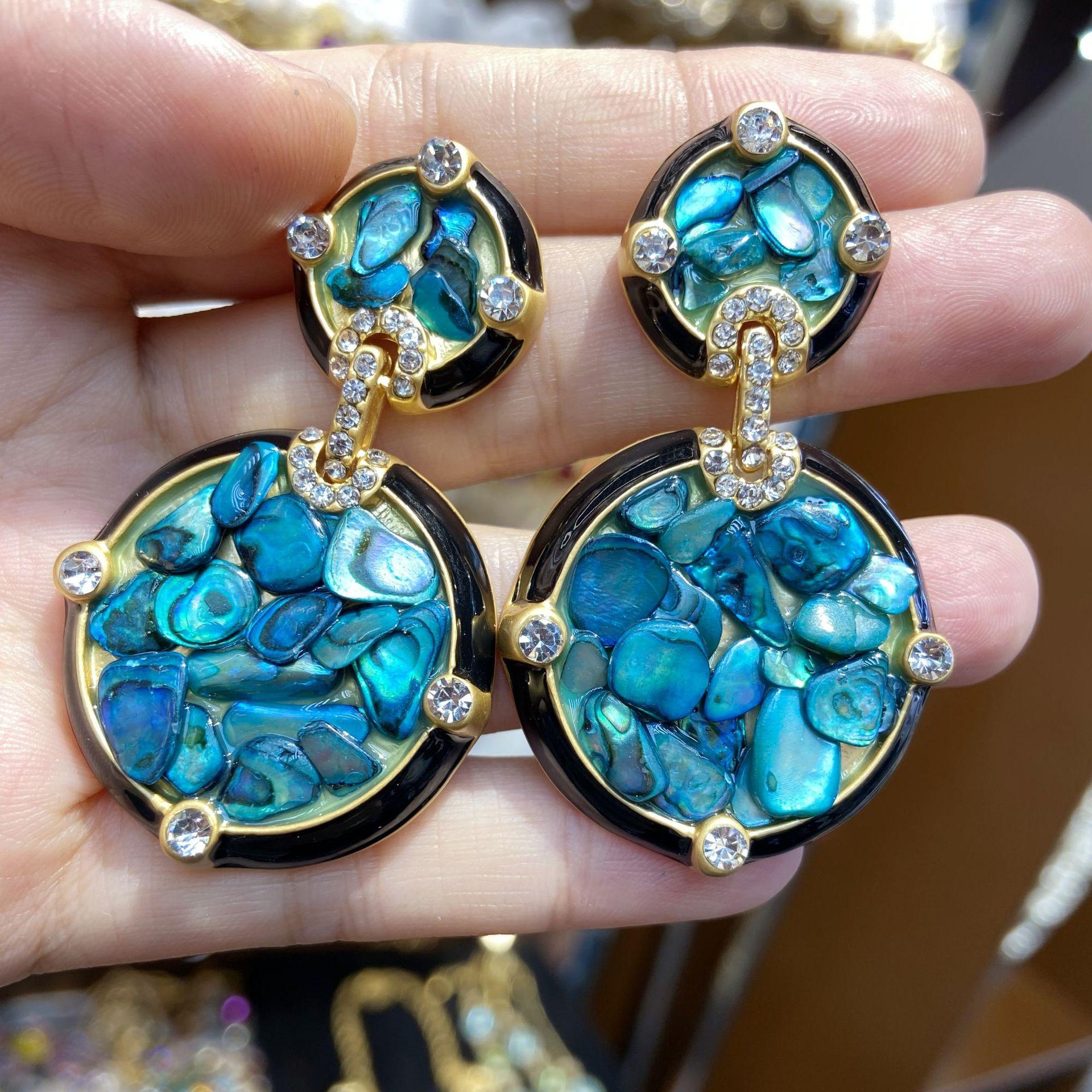 

2026 New Chinese Black Enamel Blue Shell Earrings Size Round Vintage Court Style Light Luxury Stud Earrings