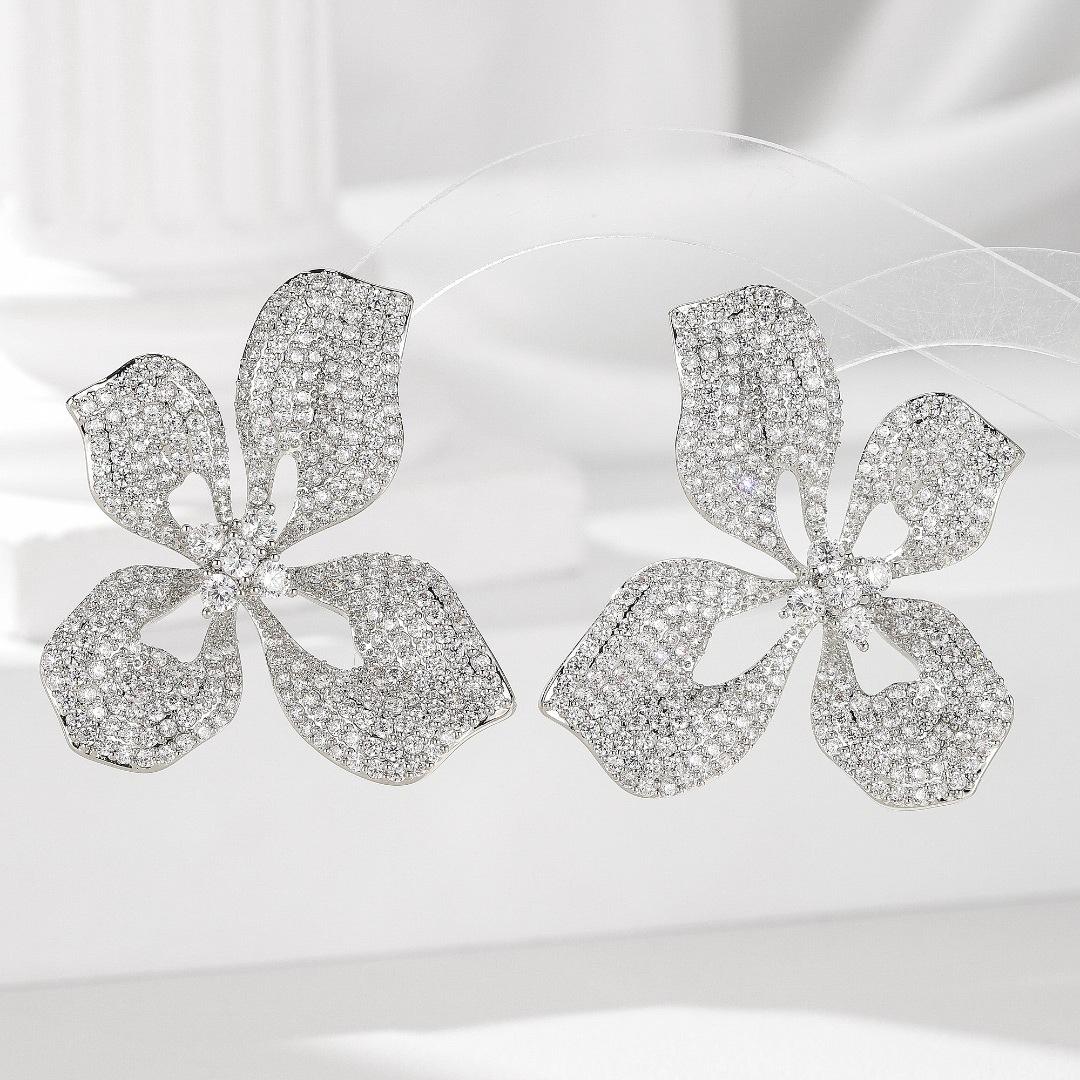 2026 Light Luxury Temperament Zircon Flower Earrings Women, Niche Temperament Celebrity Stud Earrings Jewelry Women серебряный