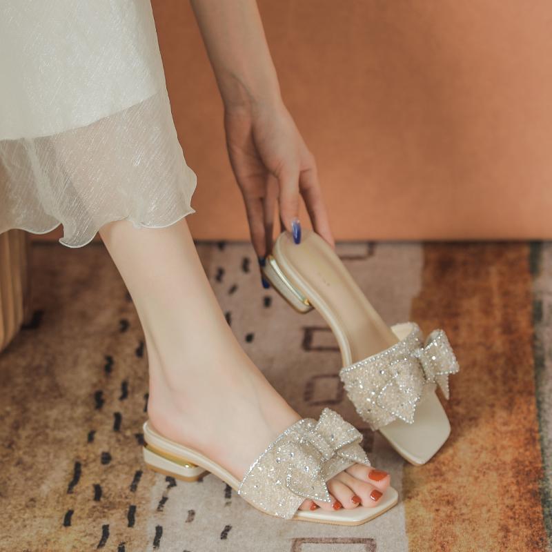 Coarse heel non-slip slippers female summer 2025 new fairy wind diamonds with skirt wear beach slippers