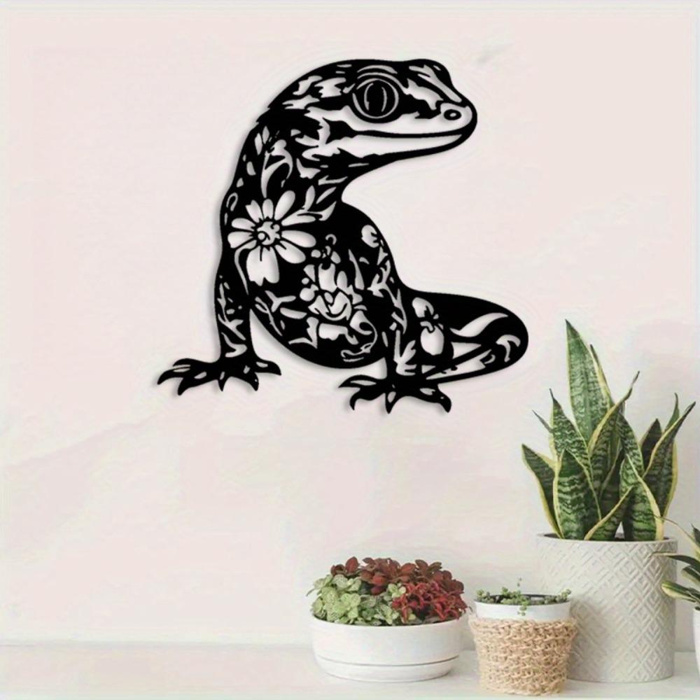 Metal Wall Art Frog with Flowers Black White Sculpture Unique Botanical Garden Spring Festival Decor for Quirky Charming Space Gift for Garden Lovers