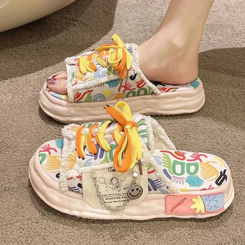 Fashion Slippers Thick Sole Shoes Sandals Women Fashion Soft Flat Luxuriou Rubber Fabric Graffiti Cross Strap Flip Flops Women Sandalias