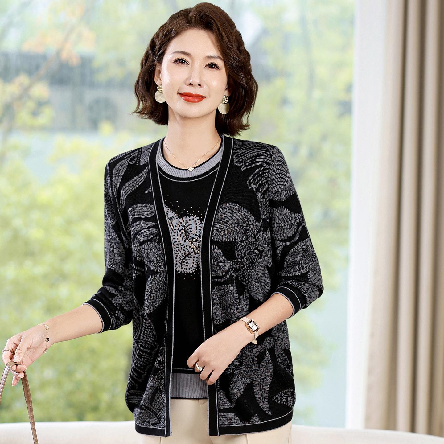

Mom s Stylish Spring Outfit: 2026 New Knit Cardigan and Top Two-Piece Set for 40s-50s Women 3XL (120-135 jin) чёрный