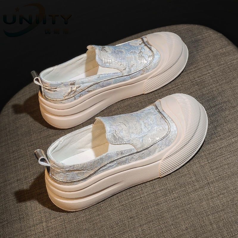 Summer platform canvas shoes women's Xiaobai new Chinese New Year's new one-pedal heightening shell head board shoes