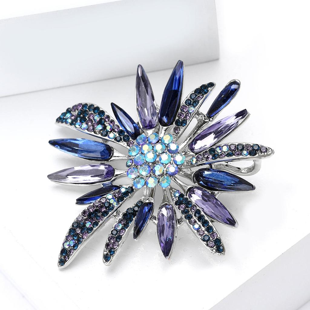 Palace Style Rhinestone Flower Brooch for Women Sparkling Daisy Flower Party Office Lapel Pins Gifts