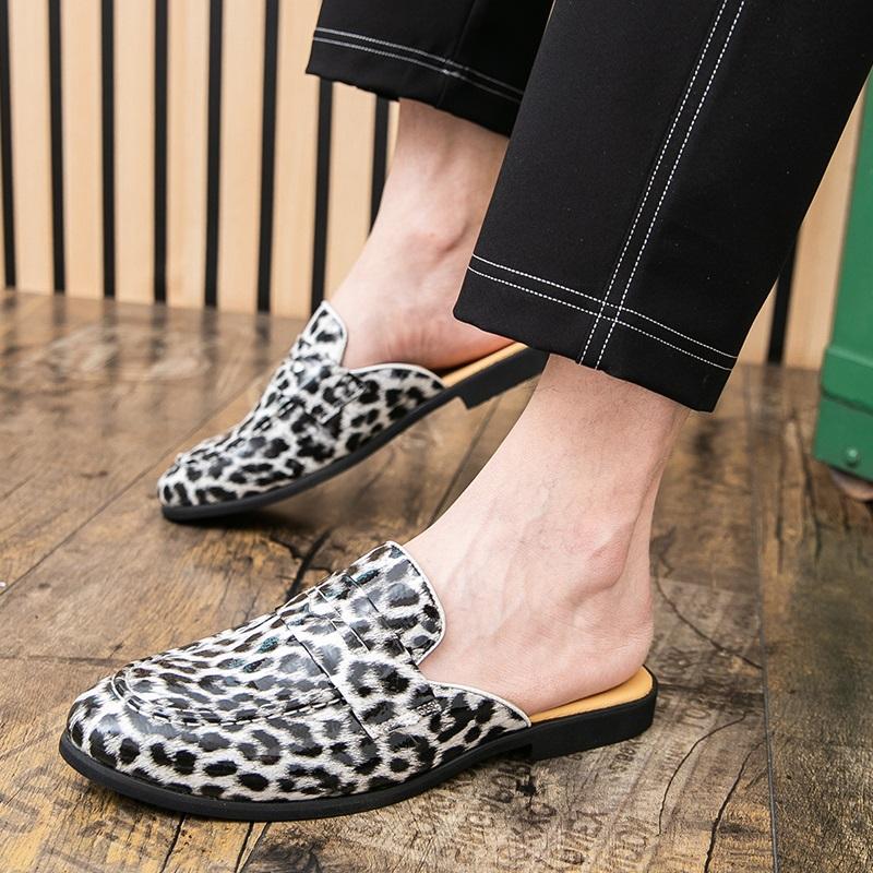 Designer New Men Leopard Pattern Half Slippers Loafers Male Casual Patent Leather Mules Moccasins Breathable Slip On Shoes