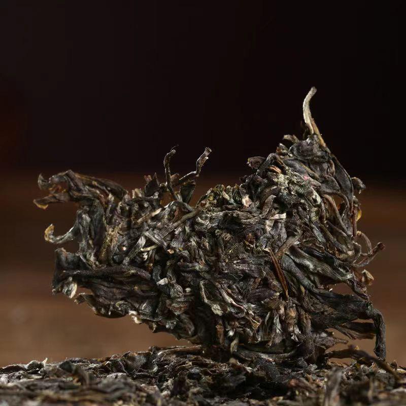 200g Vorfrühlings-Puerh-Rohtee-Kuchen Yunnan Roher Pu-Erh-Tee Zhengrong Pu'er-Tee