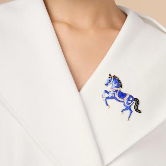 Enamel Horse Brooch Rhinestones Inlaid Horse Lapel Pin Retro Horse Brooch Pin Men Women Outfit Accessory for Clothes Hats Bags Scarves