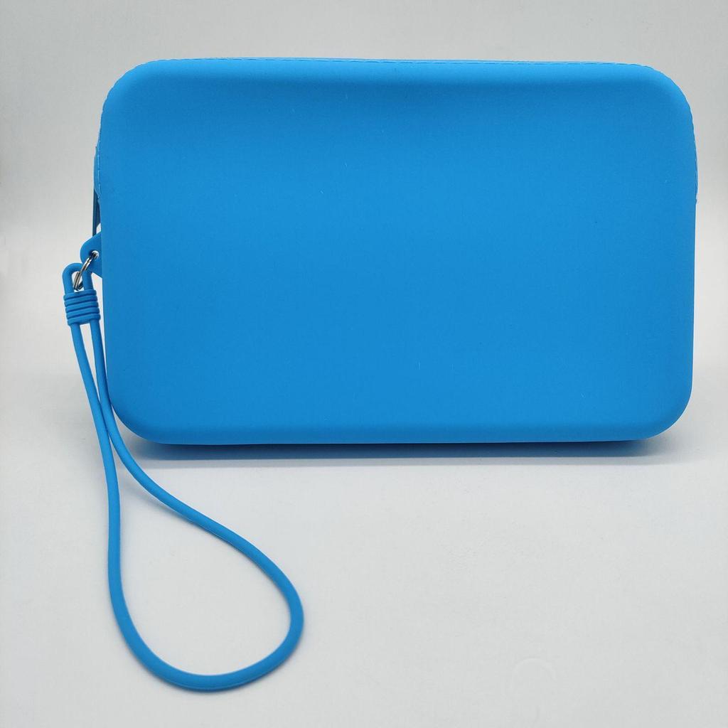 Women's Silicone Multifunction Wallet: Waterproof Makeup & Card Holder Handbag