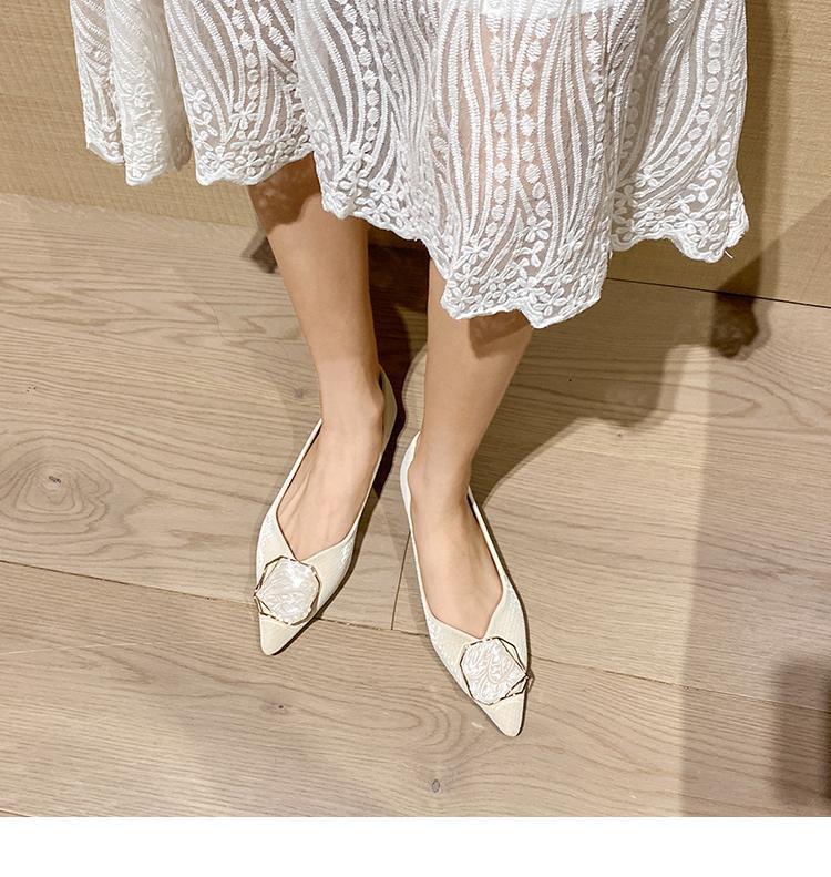 Xiaoxiangfeng Single Shoes Flat-bottomed Casual Women's 2025 New Spring and Autumn Doudou Ladyshoes One-pedal Large-size Shoes Women's Single Shoes