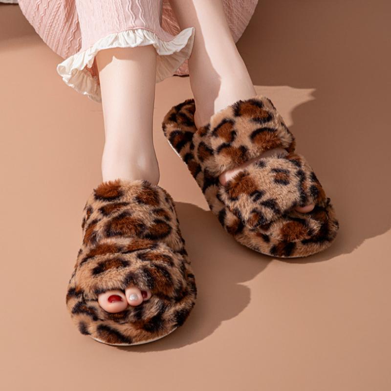 Leopard Print Cotton Slippers with Parallel Bars and Plush Slippers for Home Use, Cotton Slippers for Indoor Use, and Plush Slippers for Indoor Use
