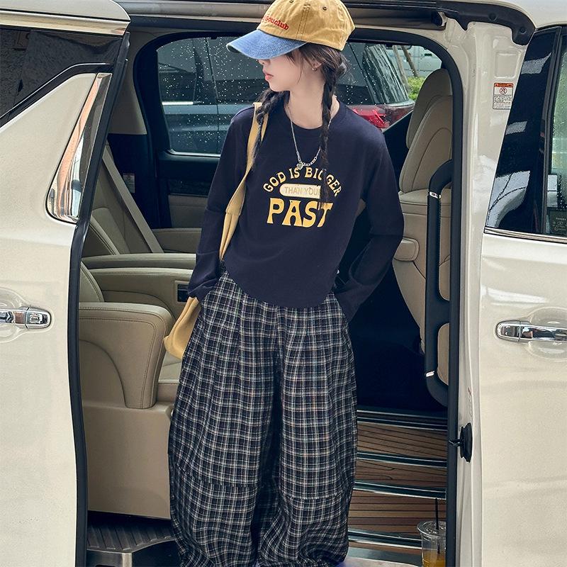 Sportliches zweiteiliges Mädchenset Herbst 2025: Buchstaben Kordelzug T-Shirt & Karierte Hose (Größe 7)