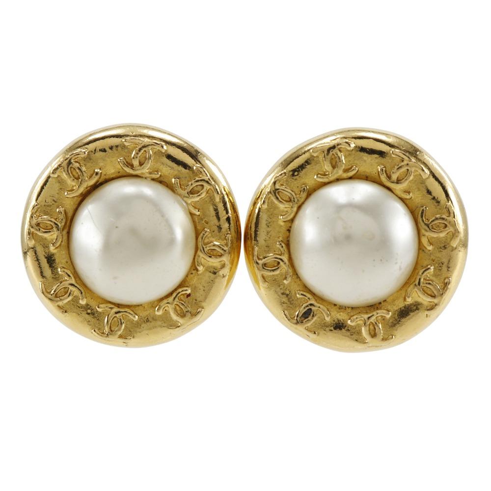 

CHANEL Round COCO Mark Earring vintage Plated Gold/Fake pearl 43.8g Women Used