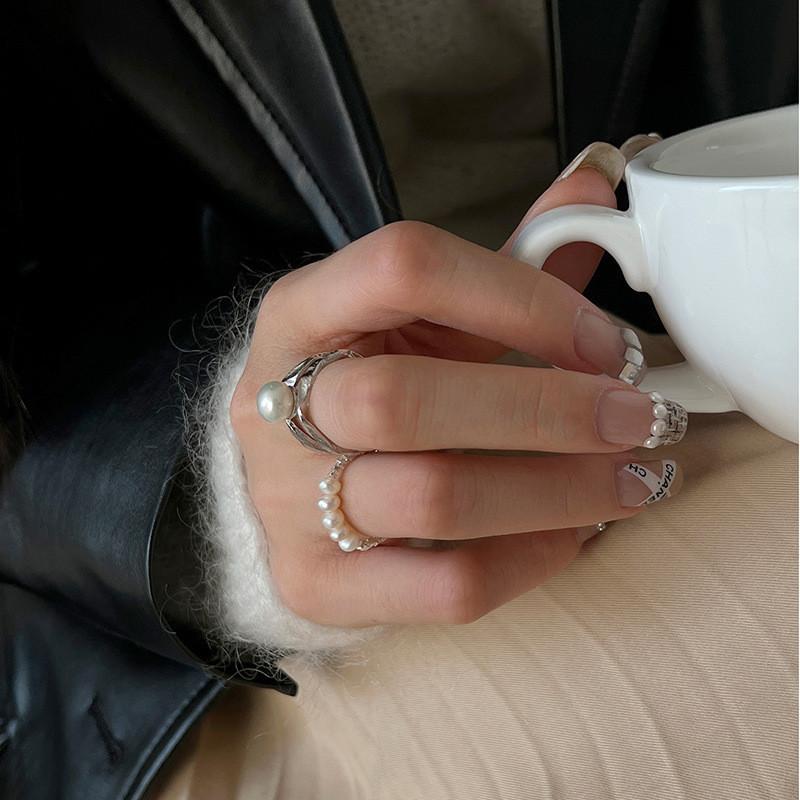 Stylish Double Layer Pearl Fragment Silver Beaded Ring For Women With Unique Geometry