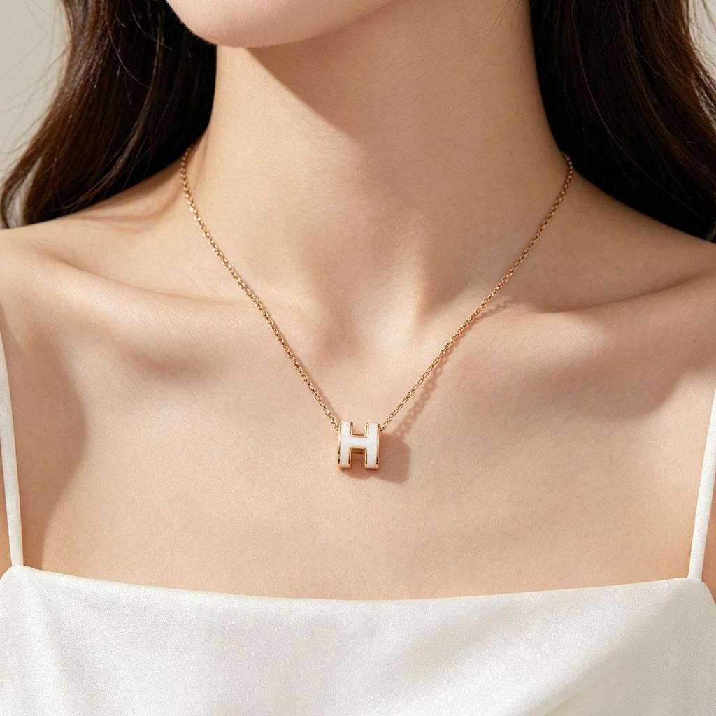 Simple letter necklace women white versatile niche daily French classic with dress temperament accessory women pendant