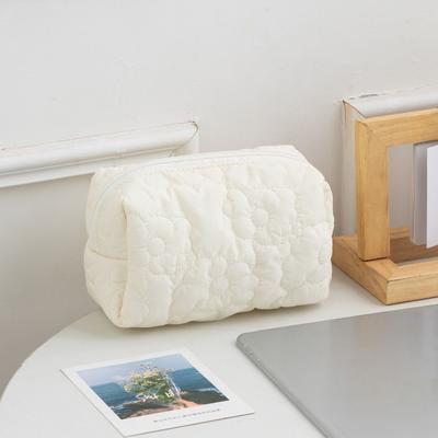 New Candy Color Makeup Bag Dacron Quilted Flower Storage Bag Soft Portable Wash Bag Women's
