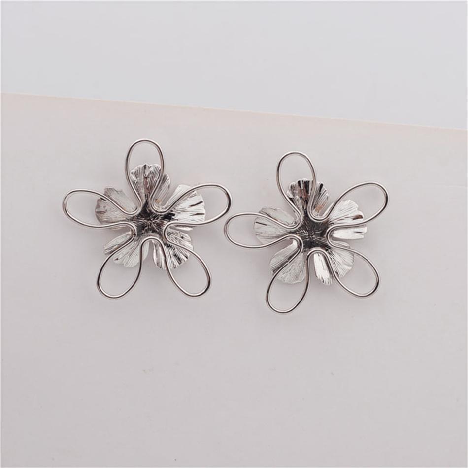 Übertriebene Große Webblumen Metall Goldene Stecker Ohrringe für Frauen Ohrschmuck Accessoire