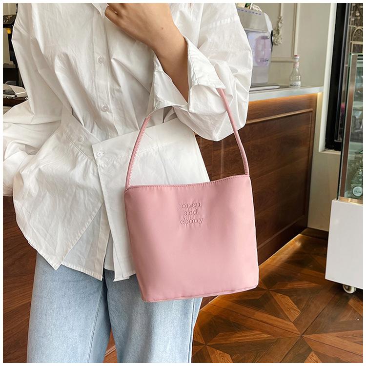 New Women Bucket Bag, Simple Casual Tote Handbag, Lightweight Shoulder Bag for Daily Use, Travel and Shopping