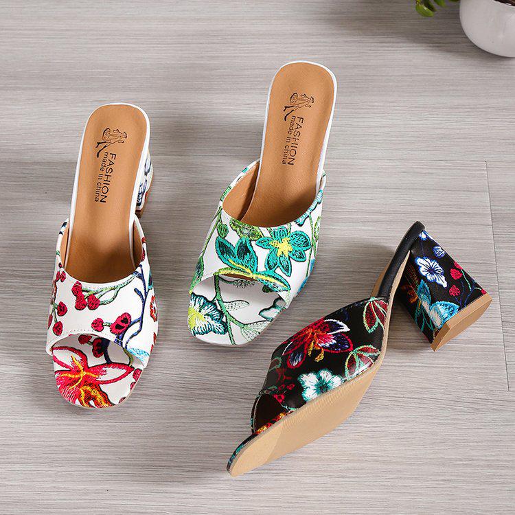 2024 European-American Style Women's Round Toe High Heel Slip-On Graffiti Sandals