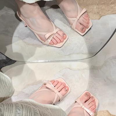 Mode Damen Sommer Neu 2025 Schlichte Einfarbige Mode Offene Zehen Damen Sandalen Outdoor Casual Leder Strandkleid Damen High Heels