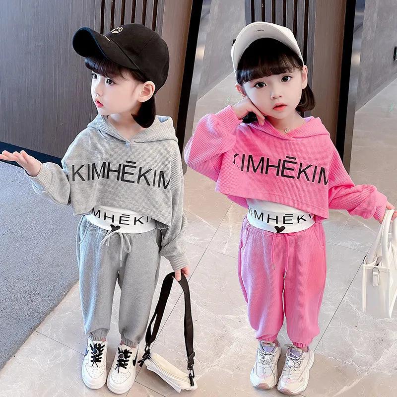 Girls' 2025 Trendy Autumn Sportswear: Three-Piece Hooded Sweatshirt Set