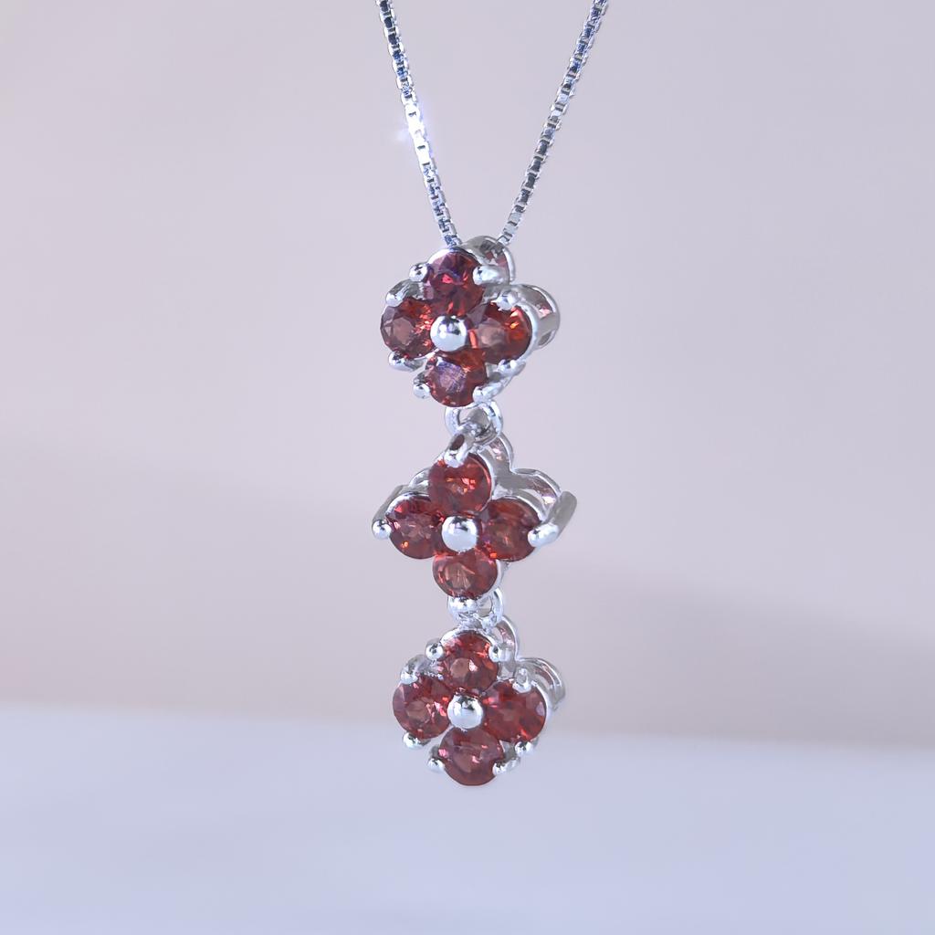 Factory Rhodium Plated 925 Sterling Silver Round Cut Natural Gemstone Clover Pendant for Women Gift Party Wear