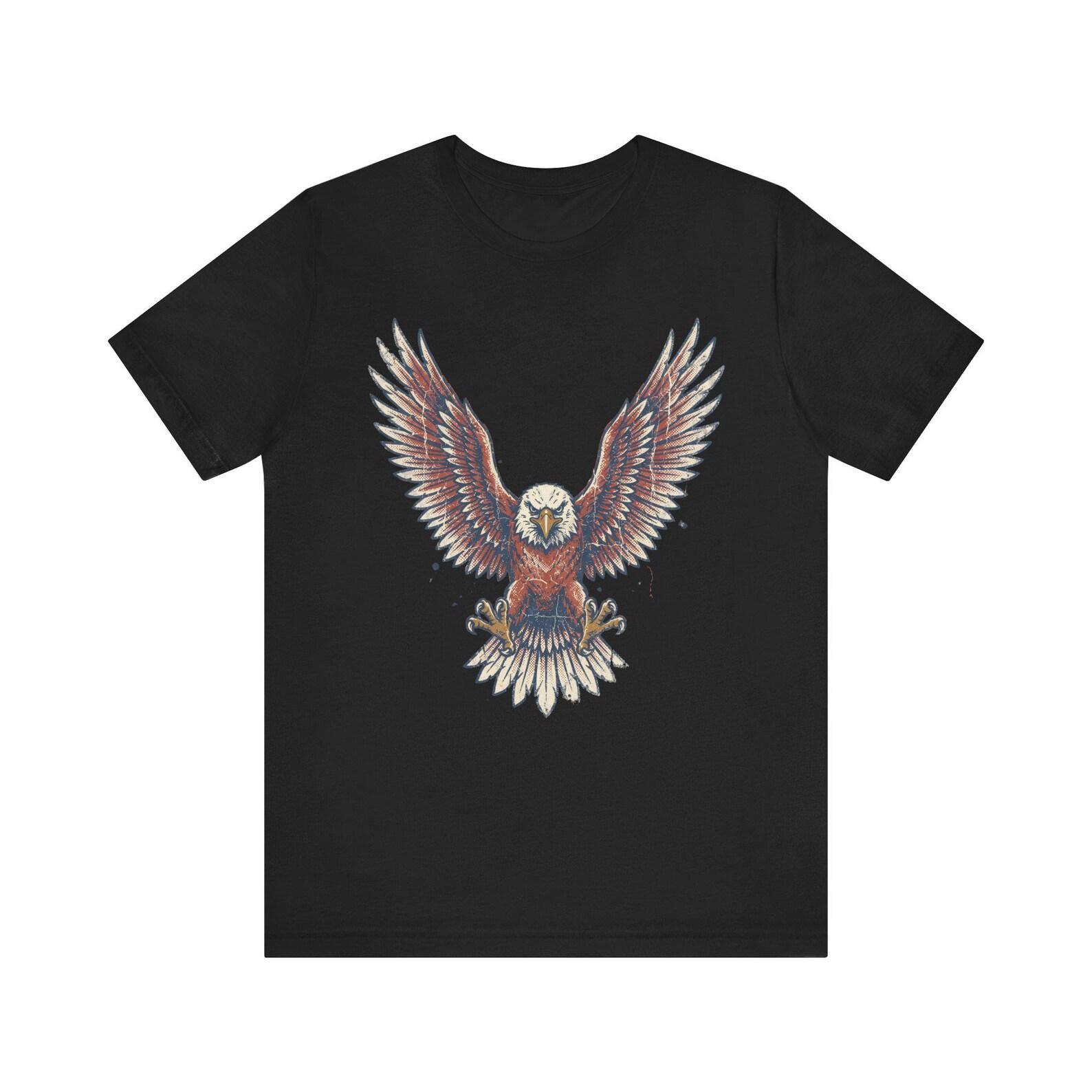 Vintage Soaring Bald Eagle T-Shirt | Patriotic Wildlife Illustration L