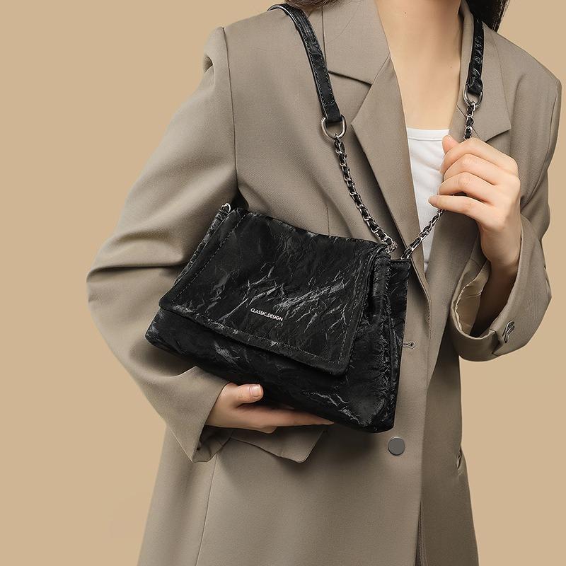 ins wind black pleated soft leather women's bag simple chain shoulder messenger bag Korean versatile large-capacity tote bag