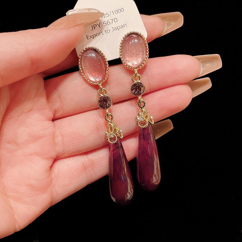 Resin water drop oval earrings fashion light luxury stud earrings new versatile high-end earrings women