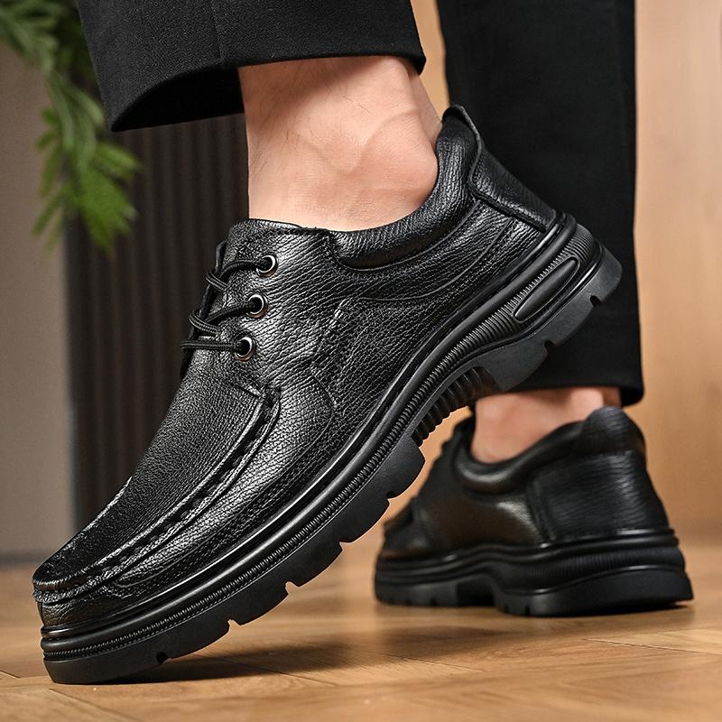 Fashion Vintage Style Genuine Leather Oxford Shoes for Men Fashion Designer Soft-soled Casual Shoes Non-Slip Business Driving Sneakers