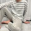 Novo conjunto de pijamas listrados cinza outono inverno para homens, pijamas quentes e macios, mangas compridas, conjunto de 2 peças para dormir