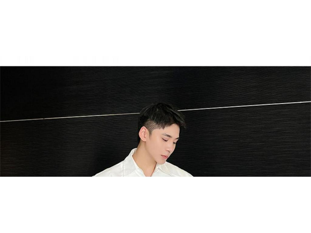 23 Spring/Summer Asymmetrical Metal-Decor Loose Casual Shirt S211-585