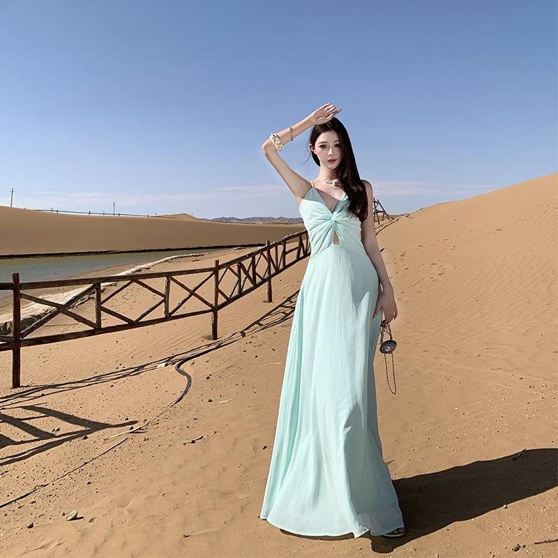Beach Vacation Waist Dress Women's Summer New Design Sense Pure Desire Halter Suspender Long Skirt