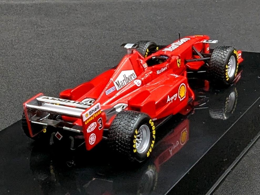 Hot Wheels Mattel Elite Ferrari F300 Schumacher Marlboro Edition 1/43 M.