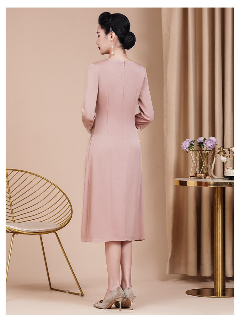 Elegant Light Pink Plus Size Autumn Banquet Gown for the Young Mother of the Groom