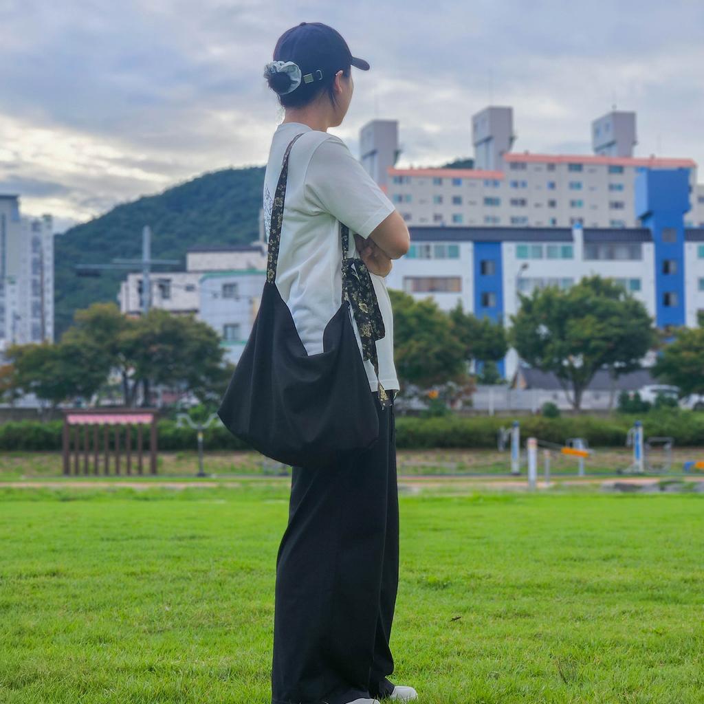 Traditionelles koreanisches Muster Einfache schwarze Hanbok-Schultergurte Händler Öko-Tasche