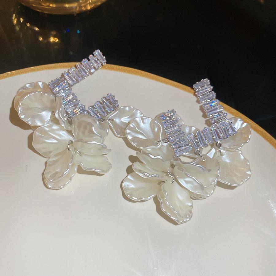 Silver Needle Fabric Flower Glass Fringed Earrings Medium Antique Temperament Stud Earrings Design Sense Niche Earrings