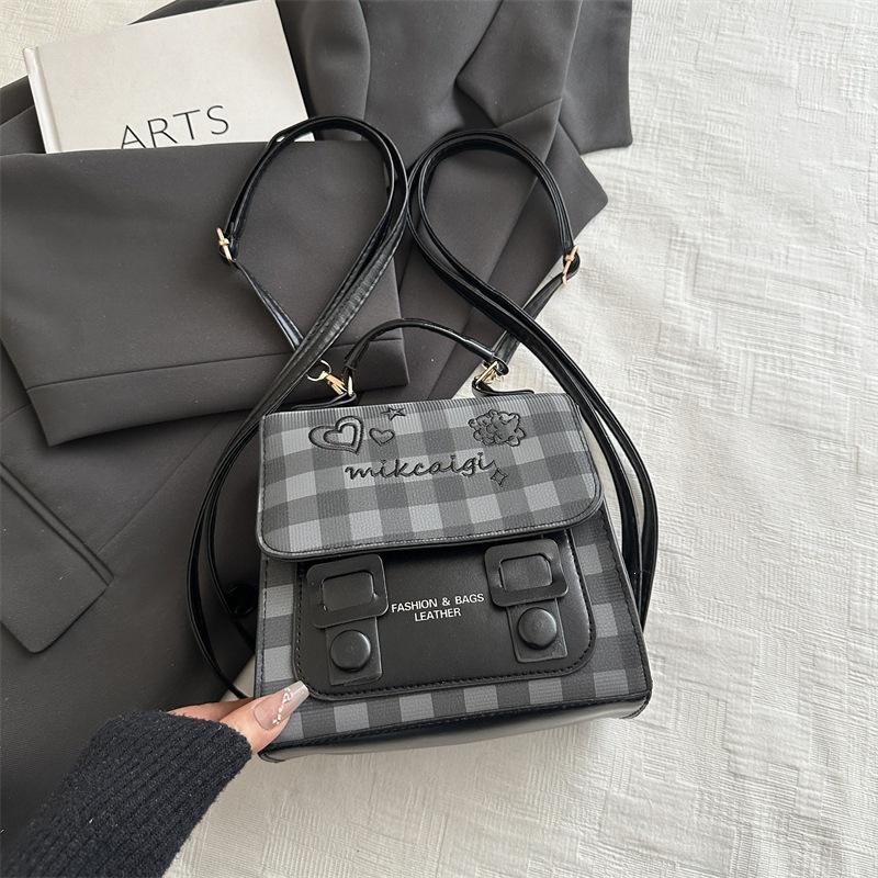 High value temperament simple backpack spring new fashion student commuting crossbody portable small square bag
