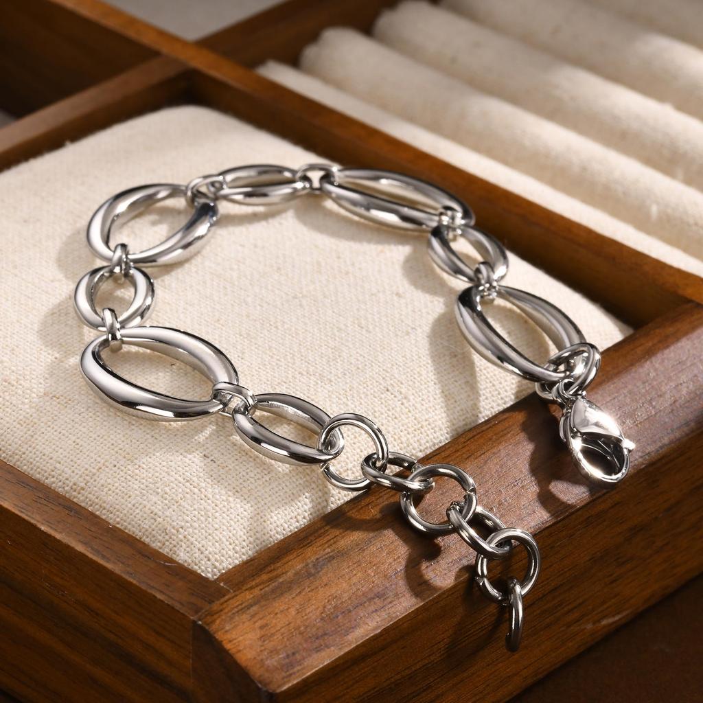Stainless Steel Oval Handmade Chain Bracelet High Quality Premium Unique Design Light Luxury Jewelry For Women Party Gifts