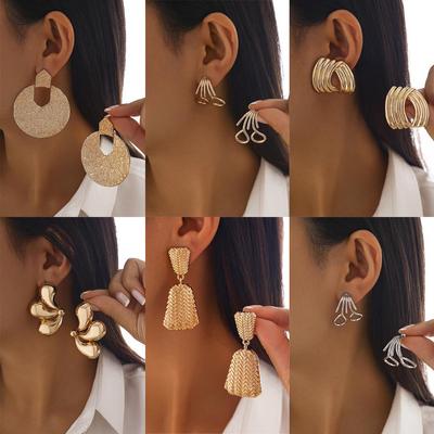 Geometric Alloy Square Earrings: Fashionable European-American Commuter Jewelry