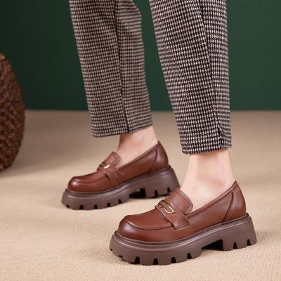 Sapatos fechados – Sapatos fechados