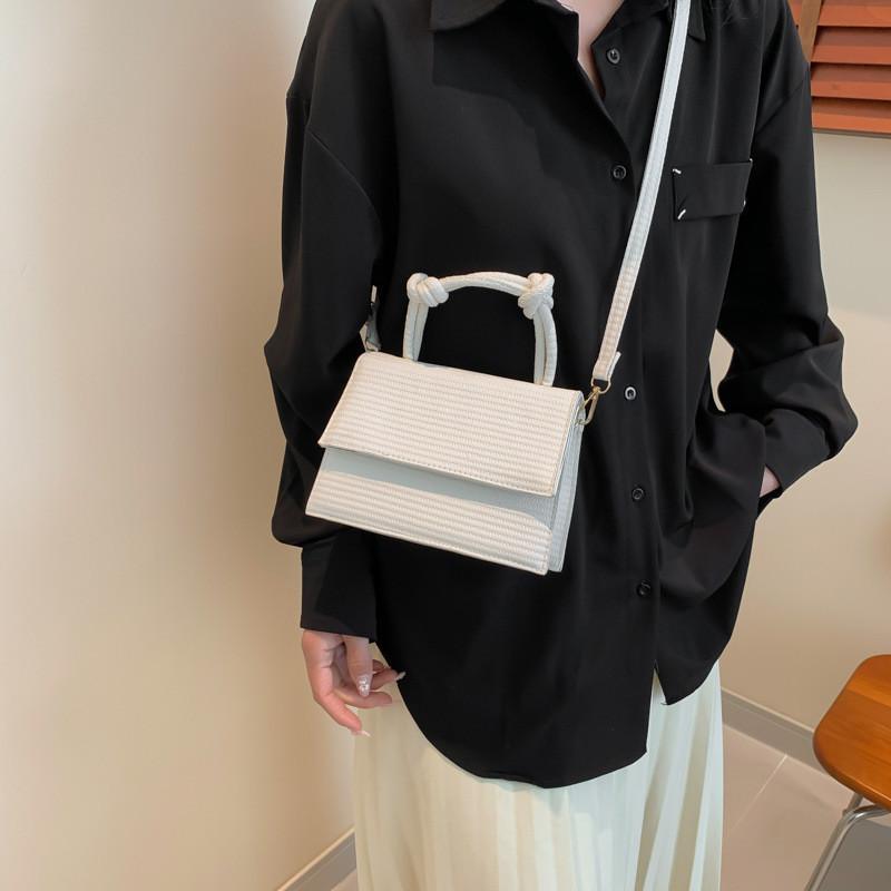 Stylish Grid Pattern Handbag 2024 Spring Collection High-grade Small Square Bag